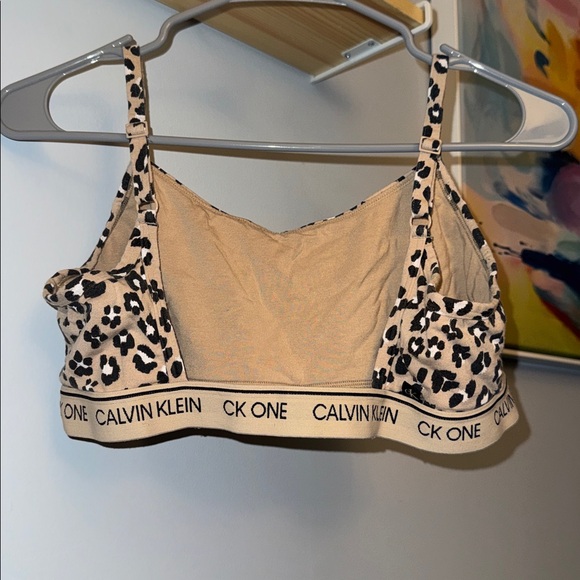 Calvin Klein CK One open back Bralette - Picture 4 of 7